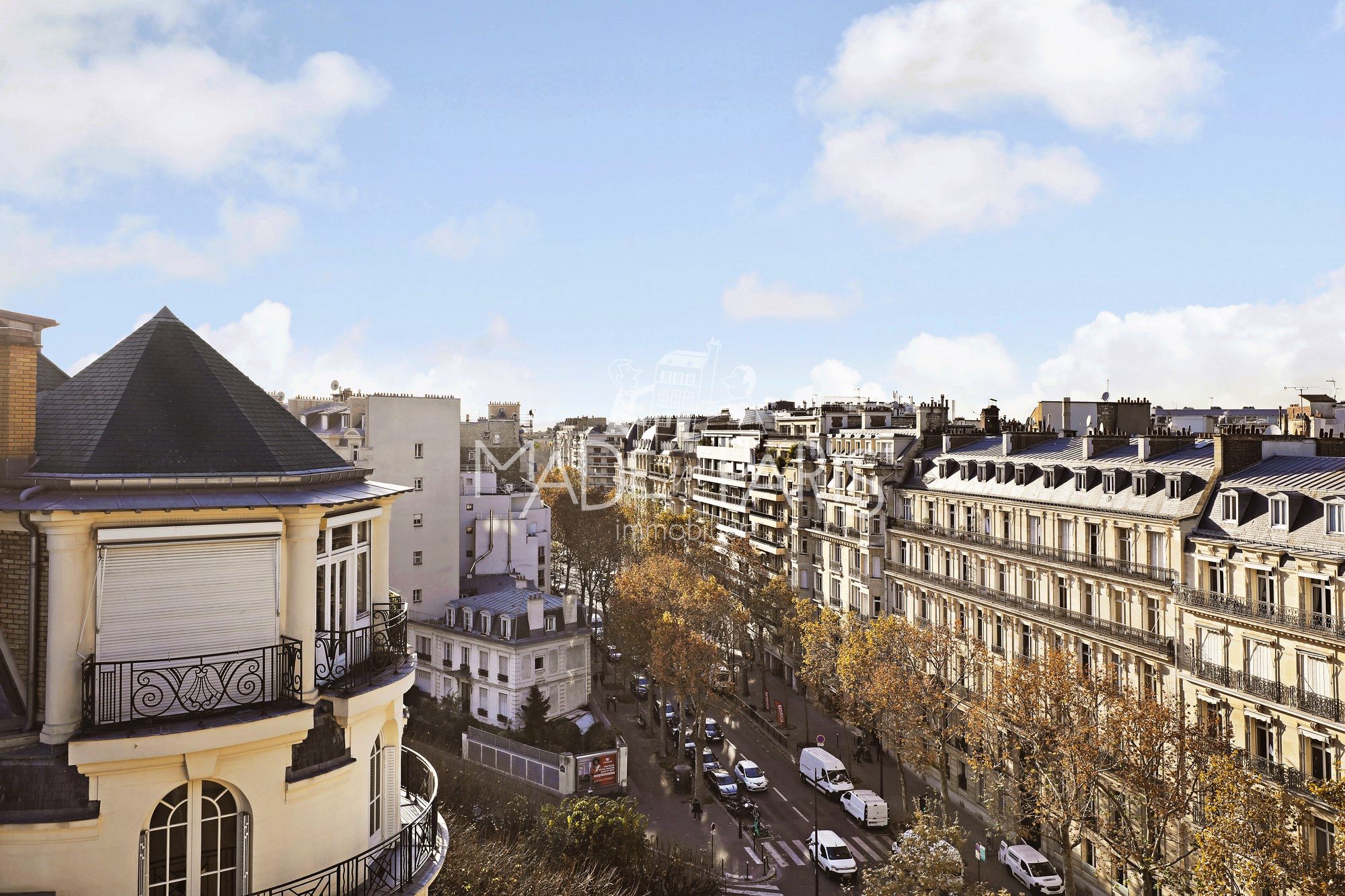 Made in Paris Immobilier - Photo de la vue d'un sudio à la vente et situé à Paris - 75116