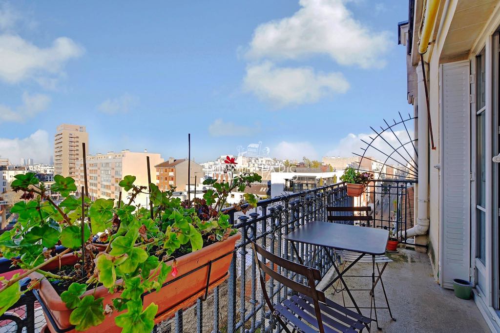 Made in Paris Immobilier - Photo du balcon d'un appartement à la vente et situé à Boulogne